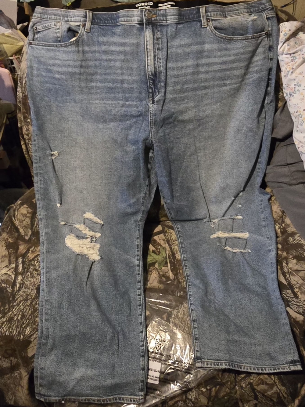 NWT Torrid High Rise Distressed Jeans. Size 30